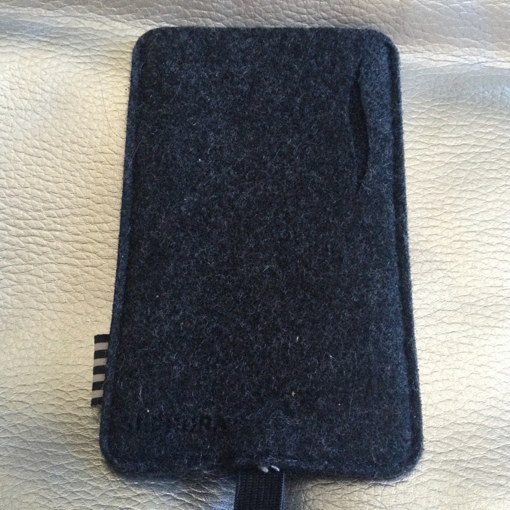 Sephora Small phone holder